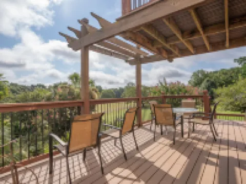 Southern Cross Guest Ranch Hotels in Madison