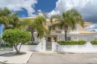 LV Premier Algarve FU1- Pool, AC, Garden, Sea View Hotels in Moncarapacho