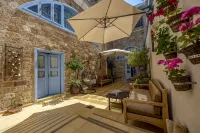 Arabesque Arts & Residency Hotels near Travel With Andrew - Tour Guide