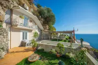 Luxury Villa Vittoria- Villa with Garden Swimming Pool and Jacuzzi Overlooking the Sea - vasca da bagno
