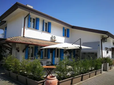 Villa Roma Holidays فنادق في اراکلیا