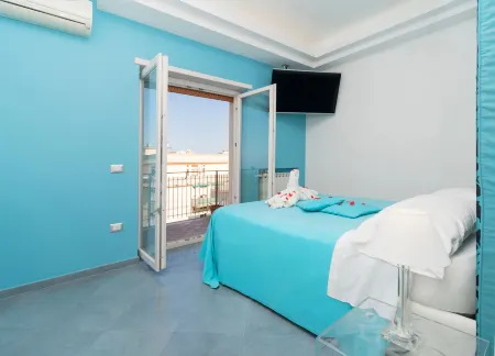 Guest House Emily Suites Sorrento Отели рядом со станцией Сорренто