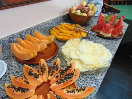 Pousada Ancoradouro Отели рядом с достопримечательностью «Лопес Мендес Бич»