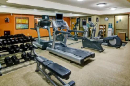 โรงแรมฮอลิเดย์ อินน์ เอ็กซ์เพรส แอนด์ สวีทส์ Atlanta Buckhead บาย IHG