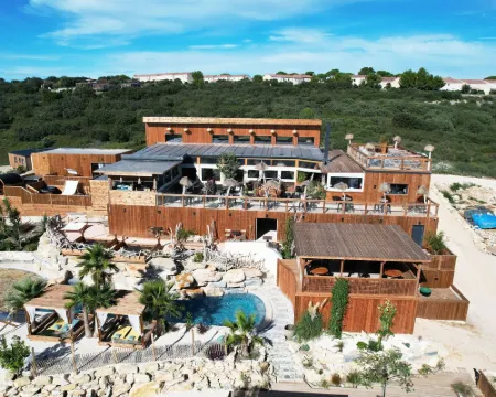 Villa Occitana Hôtels à : Calvisson
