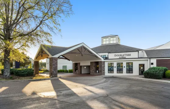 亨茨維爾南希爾頓逸林套房酒店