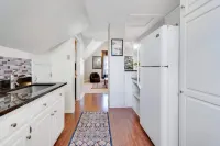 WeHa Penthouse w/ Private Deck