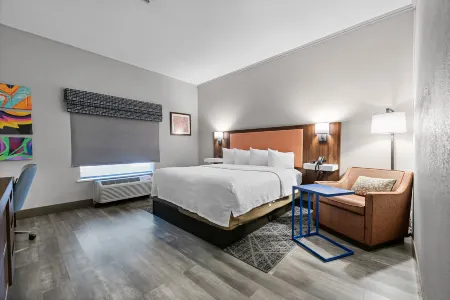 Hampton Inn Seguin Отели в г. Джеронимо