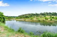 Tranquil River Access and Scenic Views - Charming Hill Country Retreat