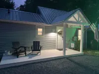 The Shire 255 D - Solitude Southern Pines Escape 주변 호텔