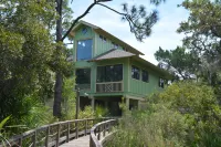 Beach Club Access and Tennis Courts - Charming Island Retreat Hôtels à : Fripp Island