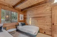Spacious Deck and Sauna with Partial Lake View - Charming Retreat
