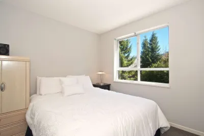 Cozy Condo with Fireplace and Village Access - Charming Retreat
