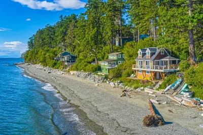 Seaside Serenity - Unit 2 Point Roberts House