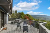 Expansive Mountain Views and Game Room - Spacious Retreat