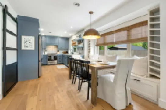 Biking Haven and Backyard Oasis - Charming Retreat