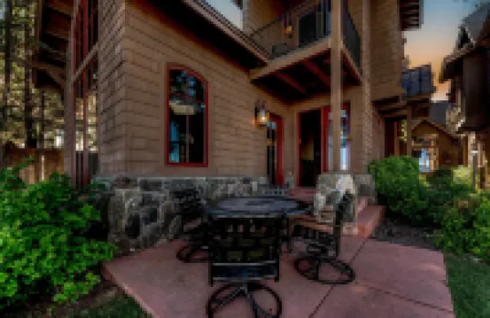 Charming Mountain Retreat with Fire Pit - Inviting Cozy Escape Hotels in Homewood