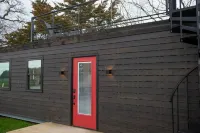 Rooftop Deck and Modern Amenities - Charming Tranquil Haven Hotels in Elm Mott
