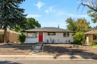 Fenced Backyard and Spacious Living Area - Charming Cozy Oasis