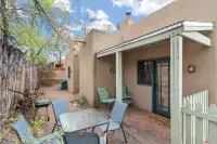 Charming Outdoor Space and Cozy Interior - Delightful Santa Fe Retreat Hotels in Tesuque