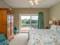 Elegant Coastal Retreat with Golf Course Views - Spacious Oasis