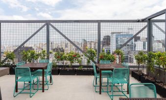 Roomo Transamerica SP Frei Caneca