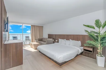 Indigo Отели рядом с достопримечательностью «Springmaid Beach campground»