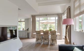 Holiday Home with a Terrace at Bedafse Bergen