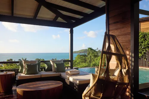 Hermitage Bay Hotels in Urlings