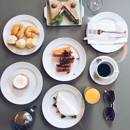 Delmond Hotel