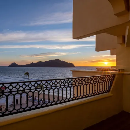 Royal Villas Resort