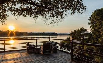 Masaumbezi River Lodge