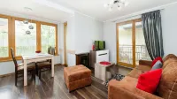 Apartamenty Sun & Snow Poronin Hotels in Bialy Dunajec