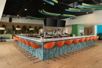DoubleTree by Hilton Virginia Beach - bar