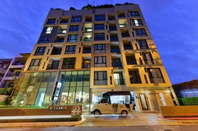 Ramada by Wyndham Bangkok Ten Ekamai Residences Hotels in Bangkok