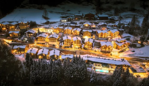 AlpenParks Apartment & Ferienresort Rehrenberg Viehhofen Hotels near Kapellenbahn