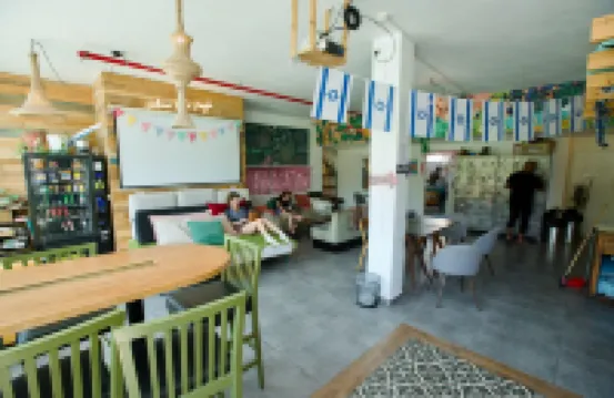 18至45歲佳法叢林旅館