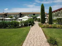 Lake Garda Resort Hotels in Moniga del Garda