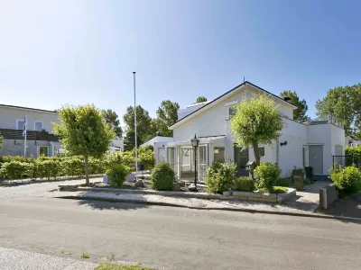 Holiday Home Near Sophia Beach and Marina