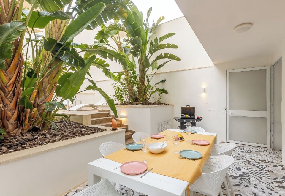 Hotel Modern Beautiful Pool and Sea Apt Qawra - Happy Rentals, Dining, Restaurant