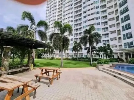 ARAH Laidback Studio Staycation Отели рядом с достопримечательностью «Мондрийская резиденция Condominium Corporation»