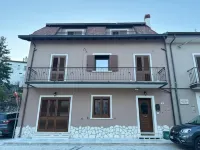 B&B-Guest House 'In Piazzetta' Hotel in zona Museo Storico del Rame Francesco Gerbasi