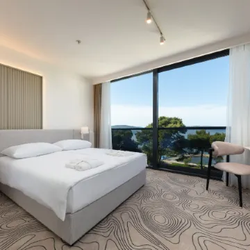 SeeSea Hotel