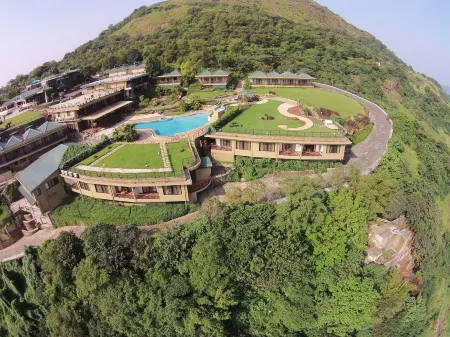 Upper Deck Resort - Stay and Relax at the Highest Peak Lonavala Отели в г. Джамбарунг