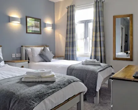 Hanbury Turn Hotels in Stoke