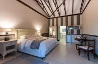 Onse Khaya Lodging and Conferencing - สัตว์เลี้ยง