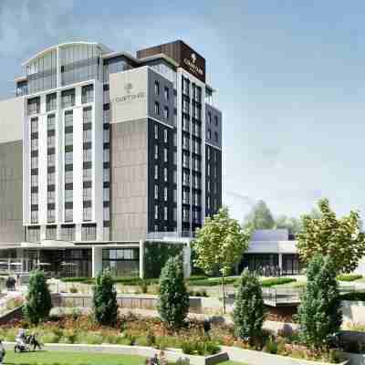 Courtyard Hotel Waterfall City Hotel Exterior