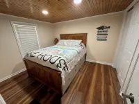 Cabin Lake Hartwell near Clemson and Greenville - Alphydda