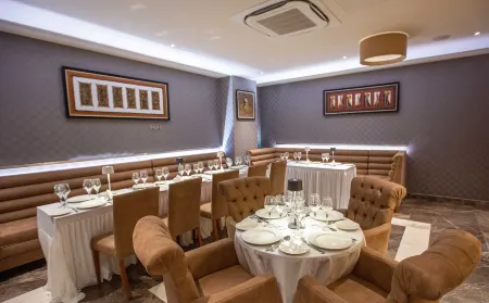 Charleson Luxury Hotel Отели в г. Осуаха