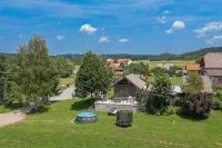 Family Friendly Kra Evec Lodge